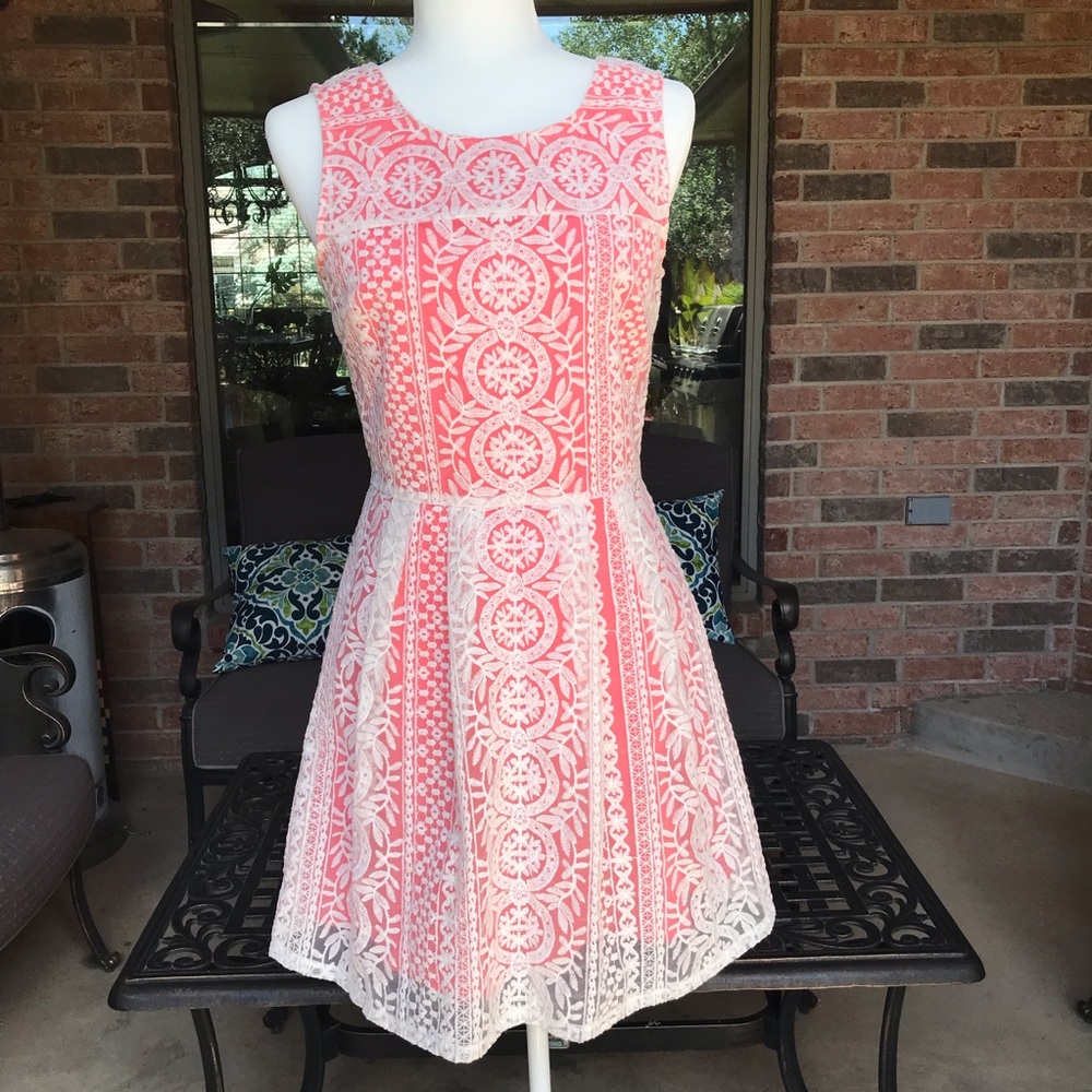 Altar’d State Lace Sleeveless Dress EUC Small